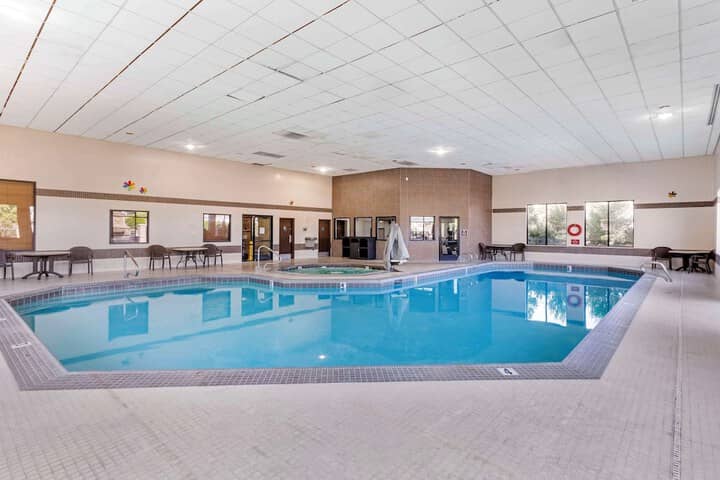 Pool 26 of 37